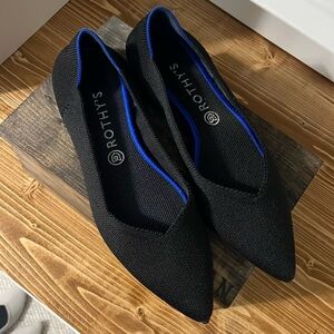 Rothy’s (11) black pointed toe flats